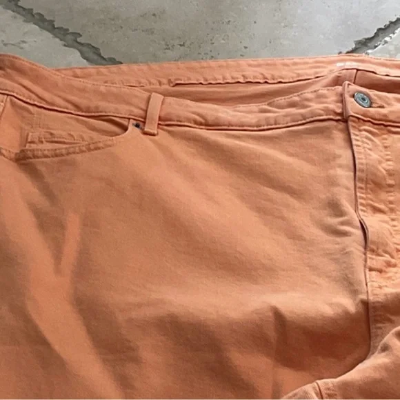 NWT Old Navy Orange Extra High Rise Sky Hi Wide Leg Cut- Off Jeans Size 26 Plus - Picture 6 of 8